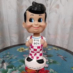 bobs_big_boy_bobble_head_doll_1447758870_b824275e.jpg